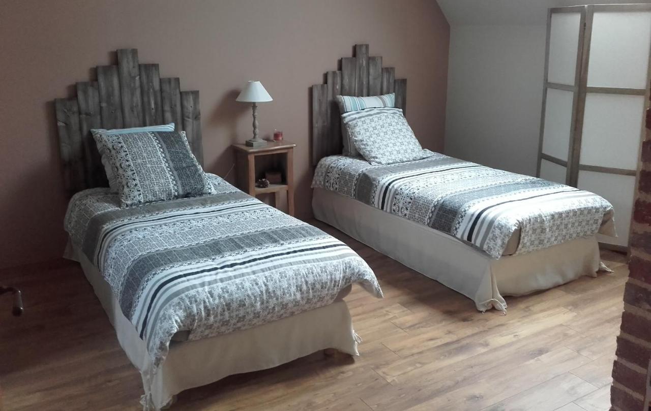 Les Trois Provinces Bed & Breakfast Couffy Eksteriør bilde